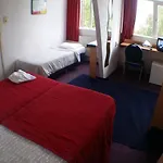 バーン ホテル