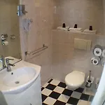 بان فندق 2*