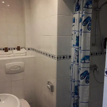 Hotel Baan 2*