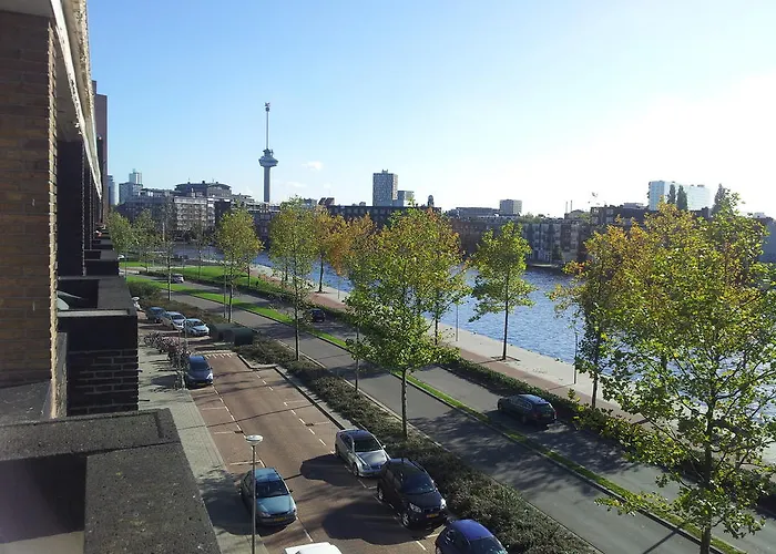 Ξενοδοχείο Baan 2*